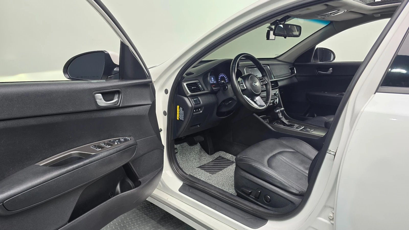 Kia K5 PRESTIGE 2.0 LPi (ГАЗ)* ПОДГРЕВ ВОЛАН/СЕДАЛКИ, снимка 6 - Автомобили и джипове - 55648274