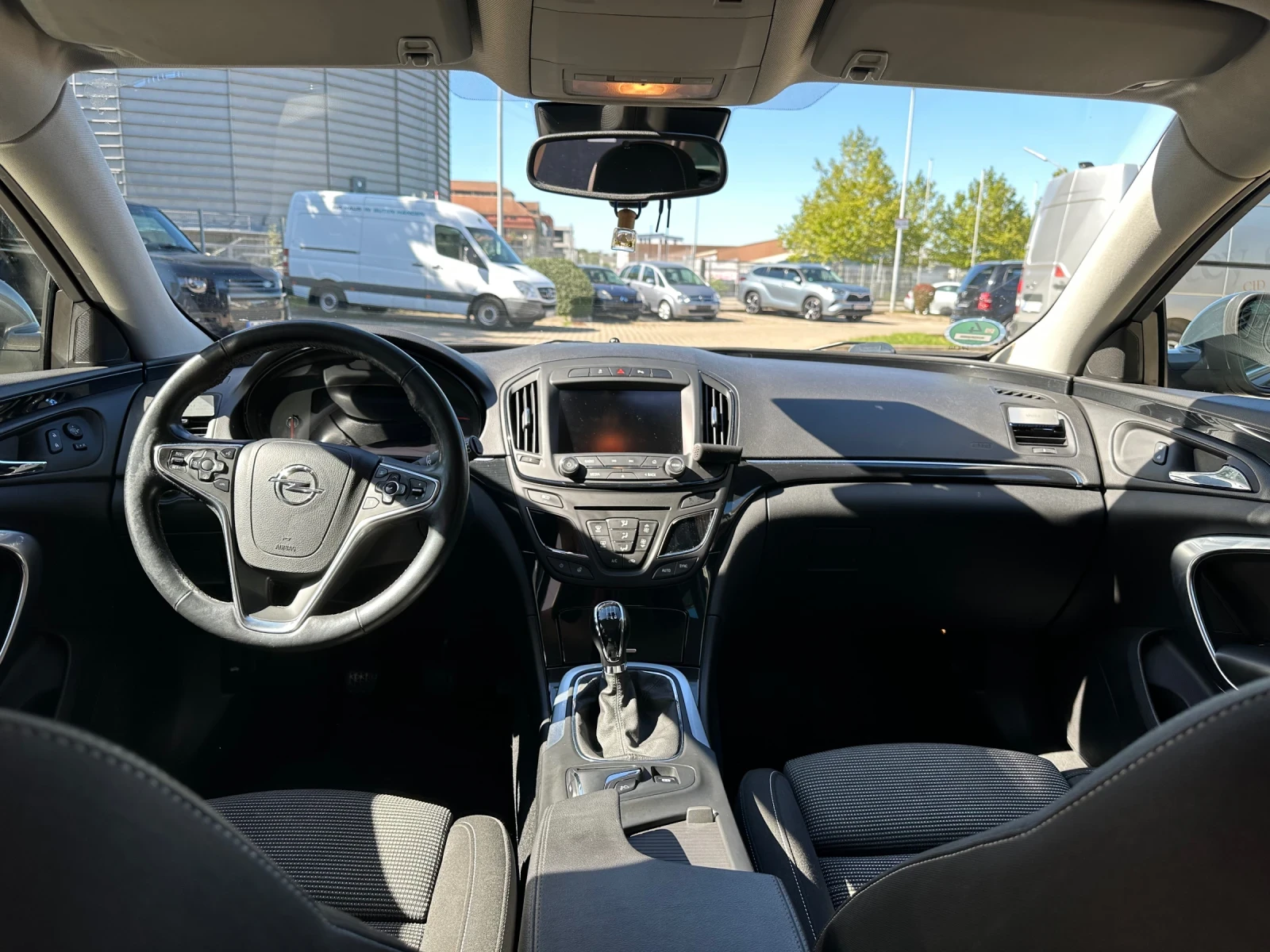 Opel Insignia, снимка 8 - Автомобили и джипове - 55827799