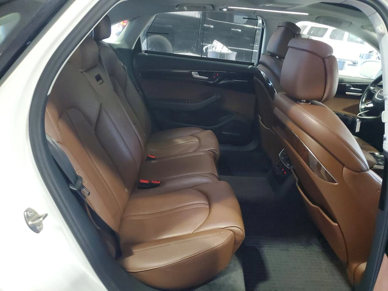Audi A8 L QUATTRO| MATRIX| HUD| 360| ОБДУХ, снимка 10 - Автомобили и джипове - 56005408