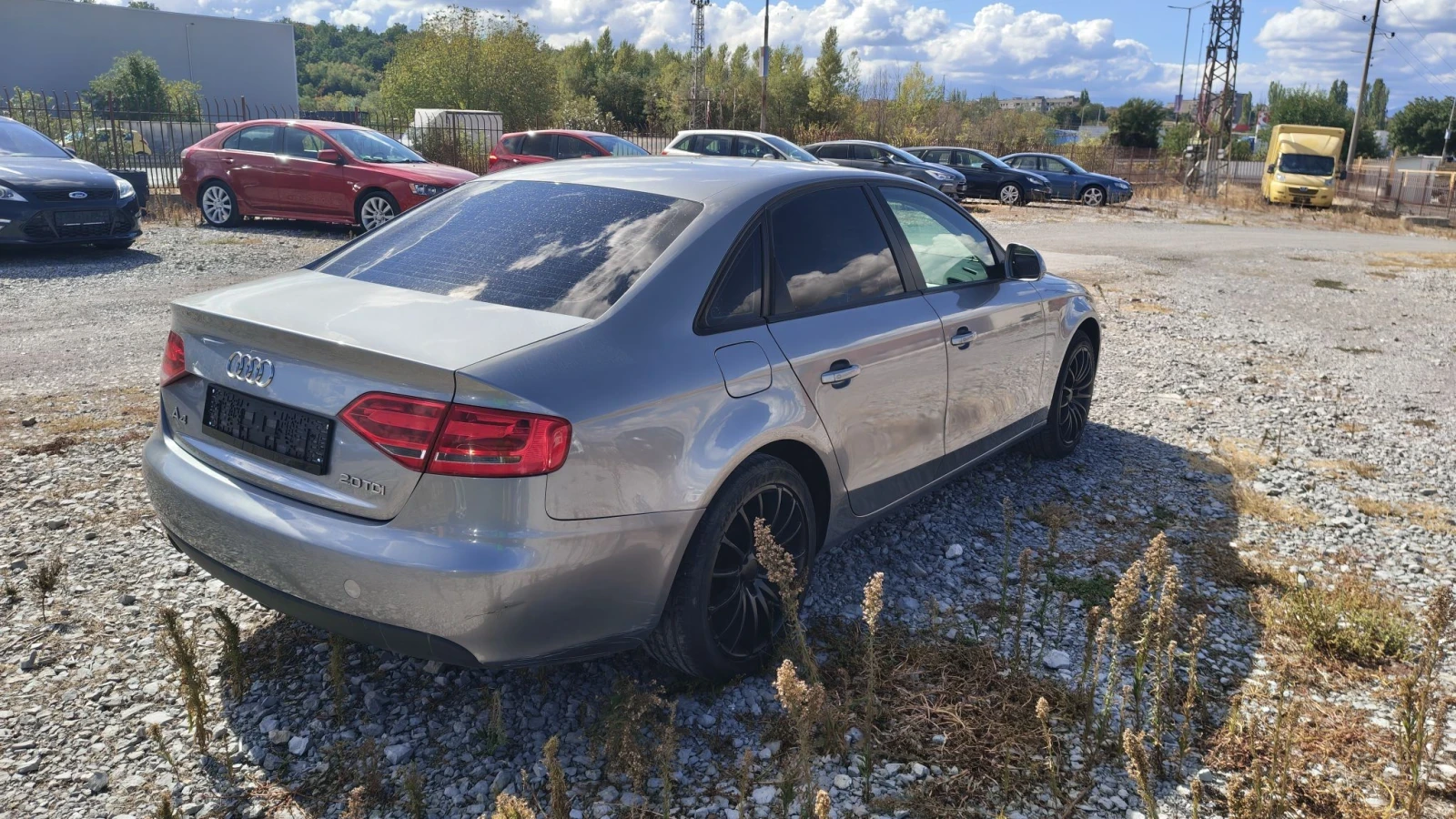 Audi A4 2.0 TDI - СЕДАН, снимка 7 - Автомобили и джипове - 56258034