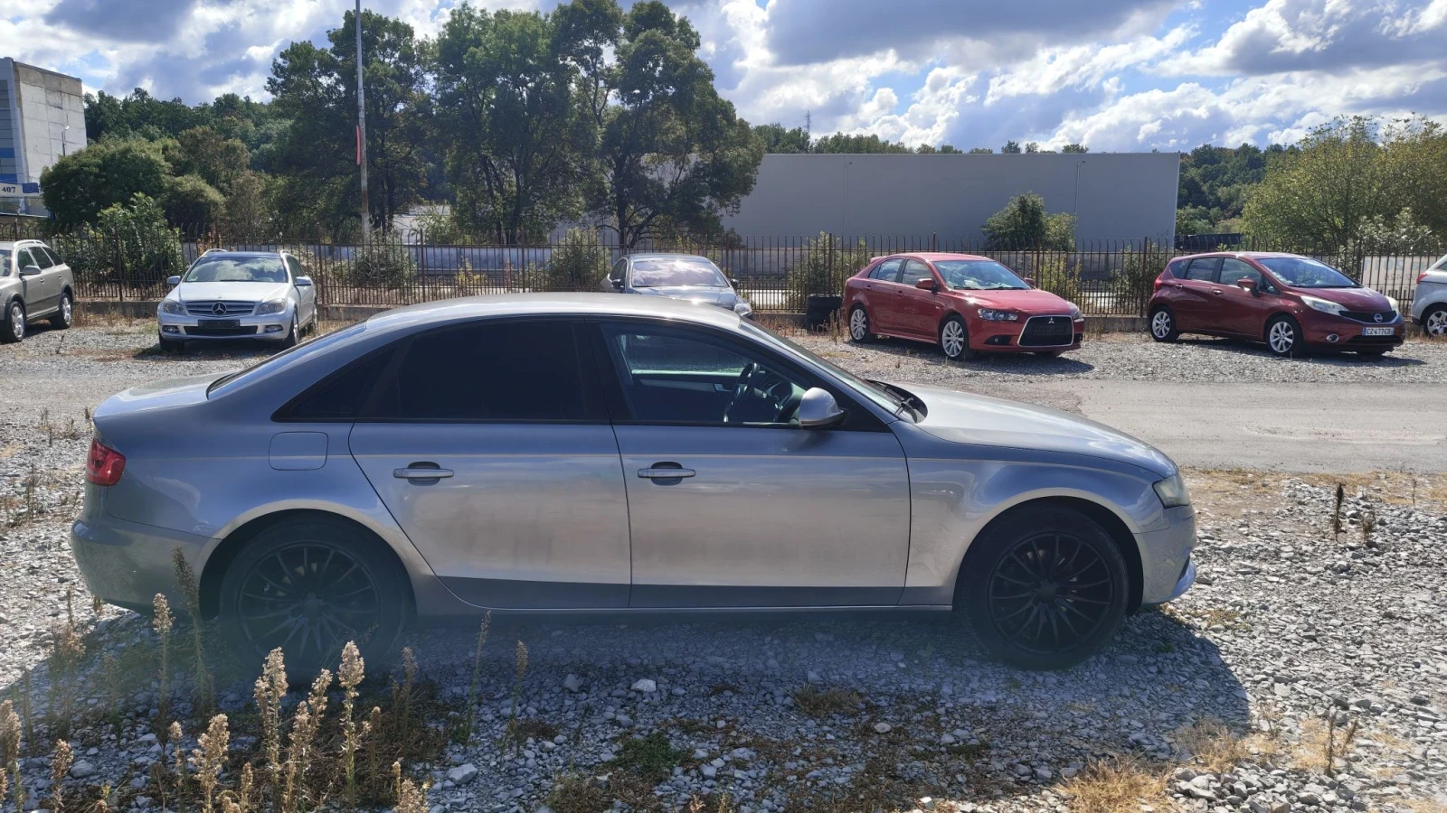 Audi A4 2.0 TDI - СЕДАН, снимка 8 - Автомобили и джипове - 56258034