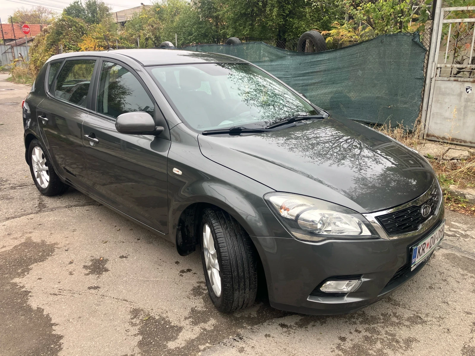 Kia Ceed 1.6/126к.с./Отличена, снимка 2 - Автомобили и джипове - 56727146