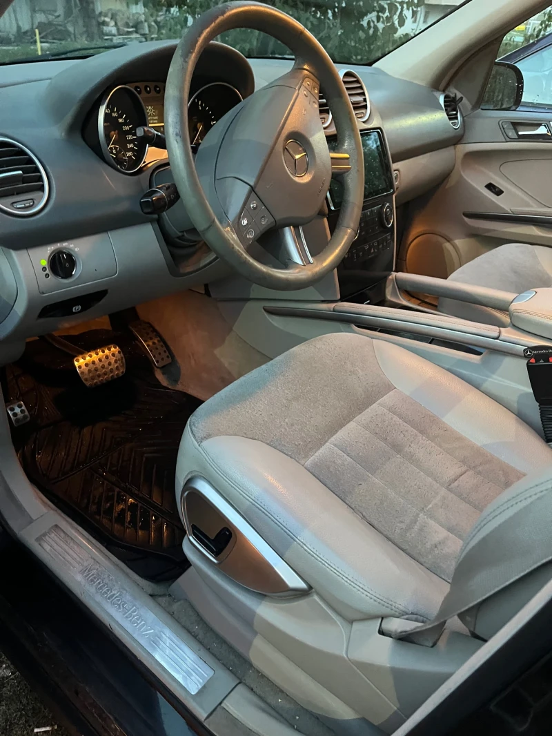 Mercedes-Benz ML 320, снимка 9 - Автомобили и джипове - 52555615