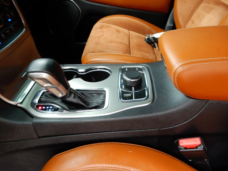 Jeep Grand cherokee SRT, снимка 11 - Автомобили и джипове - 52726085