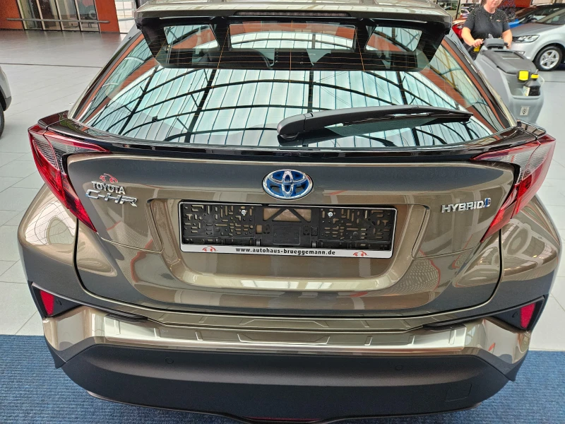 Toyota C-HR, снимка 3 - Автомобили и джипове - 53299569