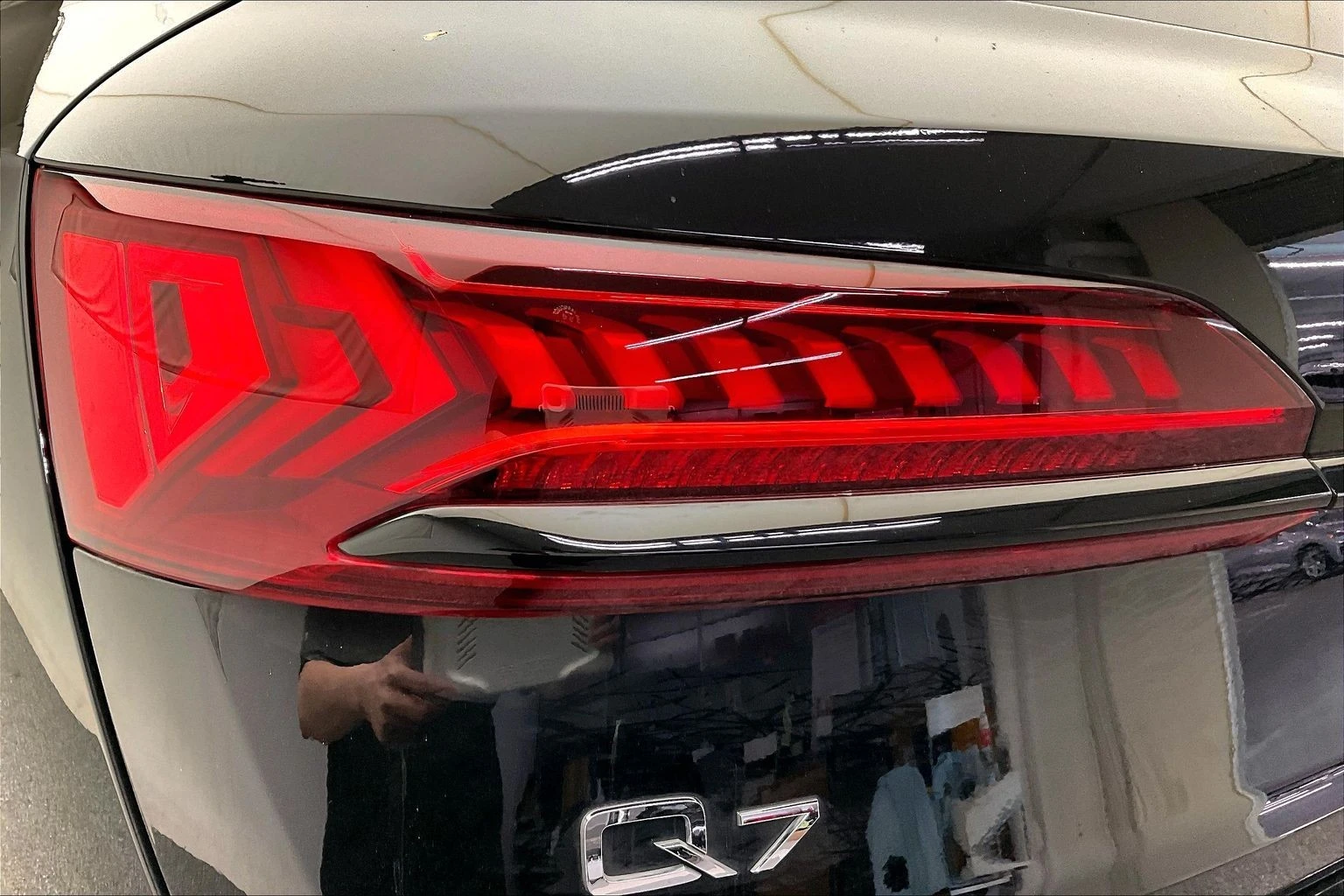 Audi Q7 Komfort* 55 TFSI* АвтоКредит* (ЦЕНА ДО БГ), снимка 16 - Автомобили и джипове - 54001424