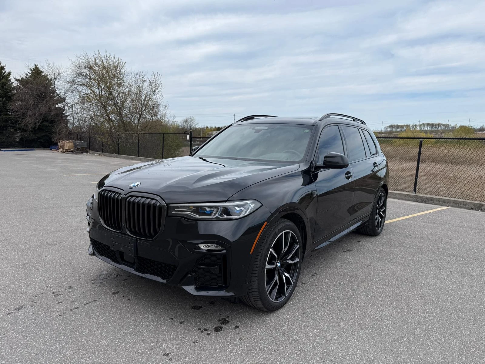 BMW X7 ДИСТРОНИК * ОБДУХВАНЕ * SKY LOUNGE * SWAROVSKI, снимка 5 - Автомобили и джипове - 54577341