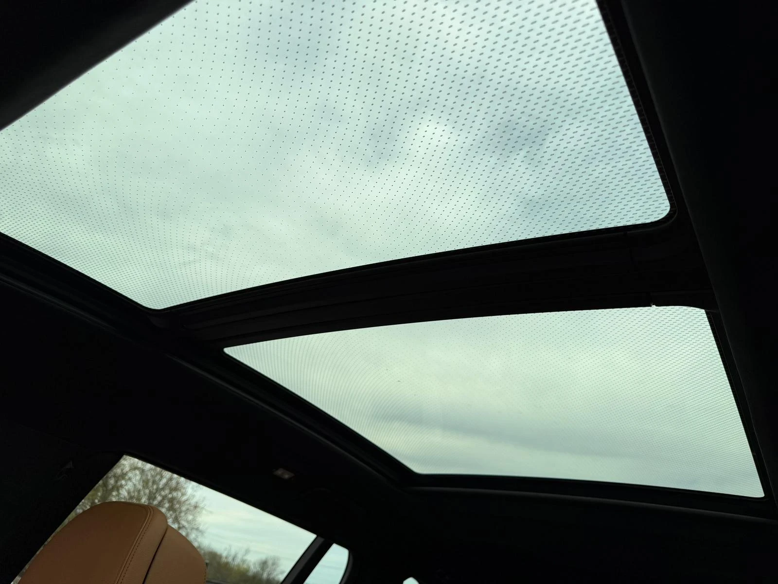BMW X7 ДИСТРОНИК * ОБДУХВАНЕ * SKY LOUNGE * SWAROVSKI, снимка 14 - Автомобили и джипове - 54577341