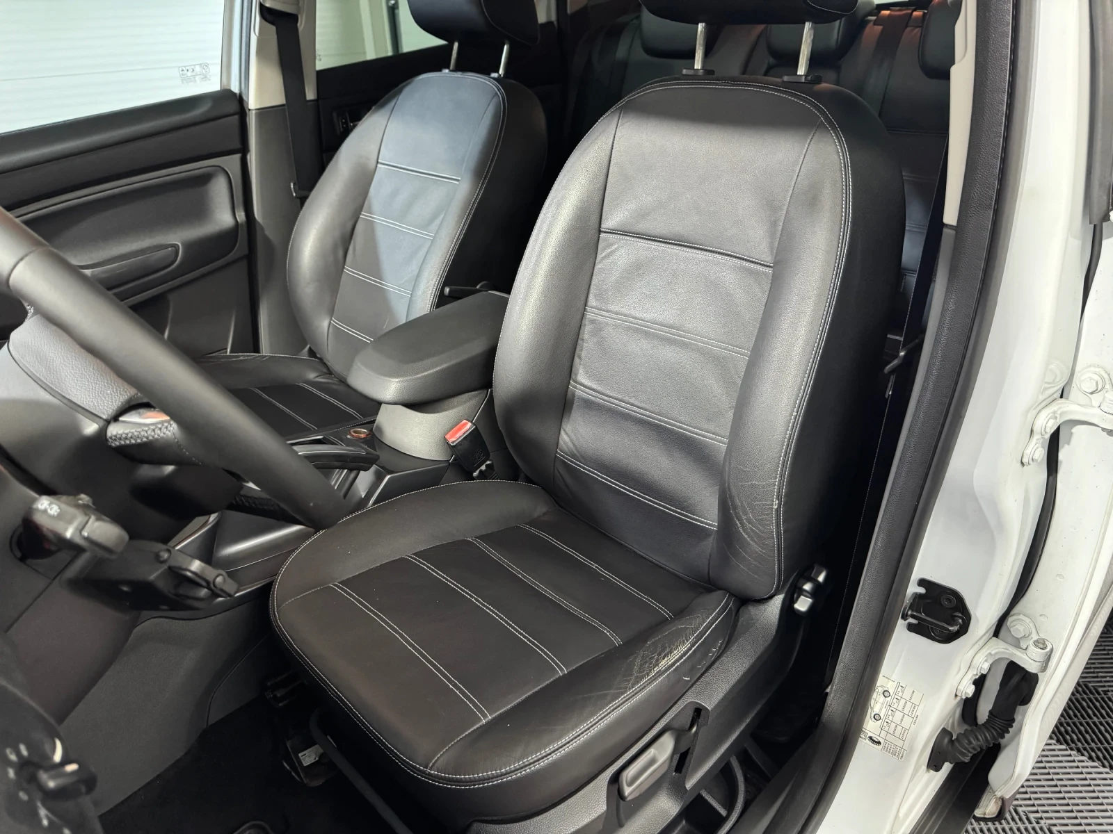 Ford Kuga 2.0 TDCI 136 h.p. - 4WD - TITANIUM, снимка 14 - Автомобили и джипове - 54811301