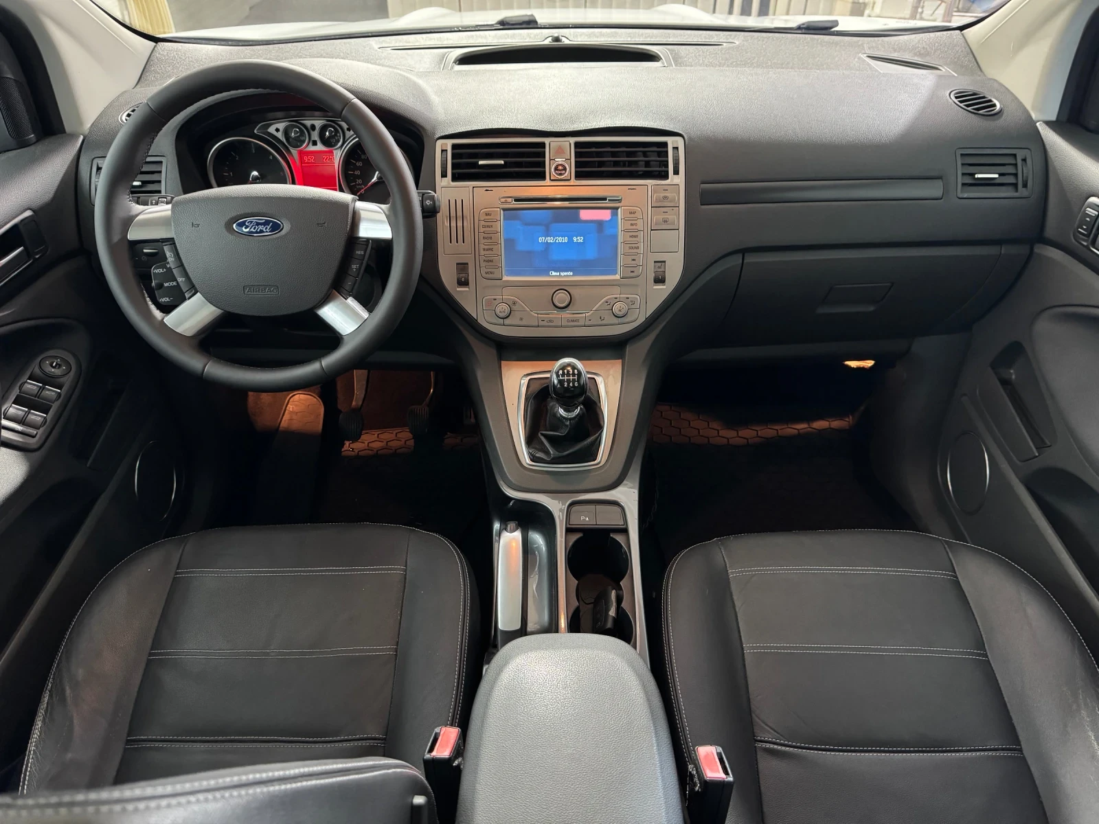 Ford Kuga 2.0 TDCI 136 h.p. - 4WD - TITANIUM, снимка 9 - Автомобили и джипове - 54811301