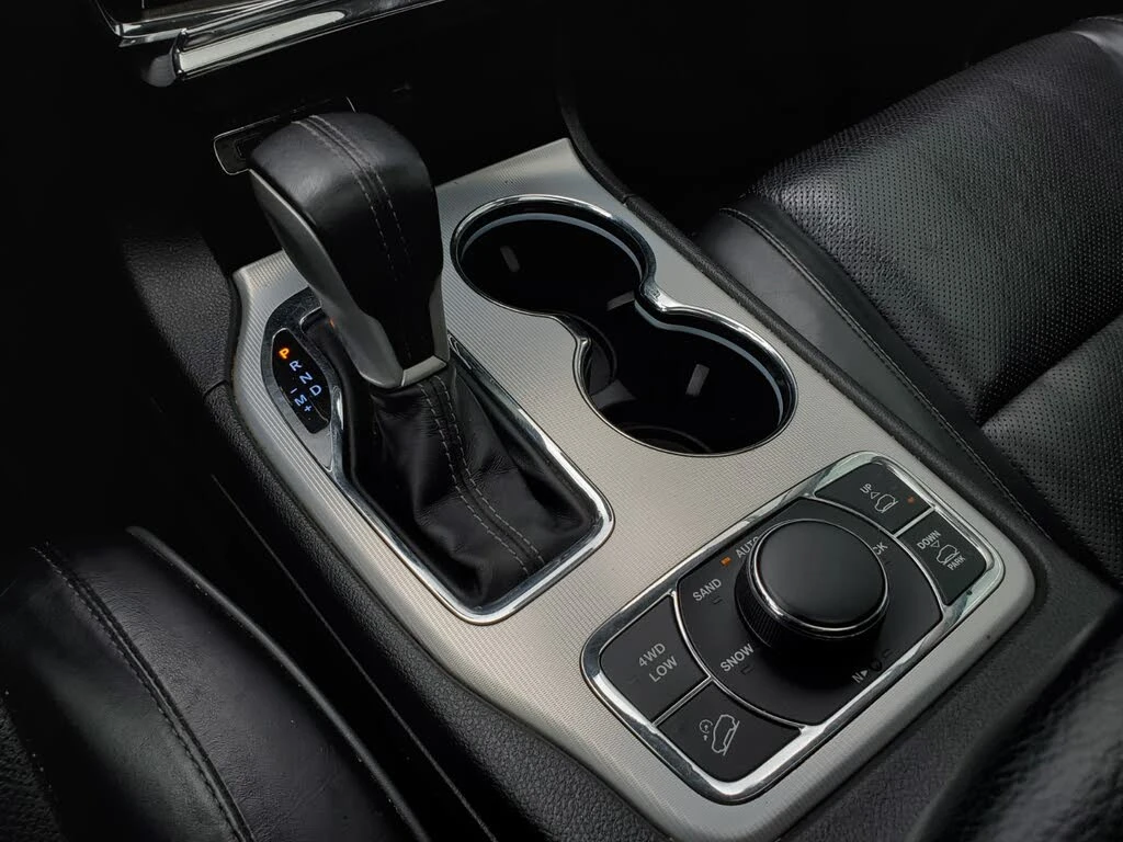 Jeep Grand cherokee Summit* FULL* ФИКСИРАНА ЦЕНА* , снимка 14 - Автомобили и джипове - 54912464
