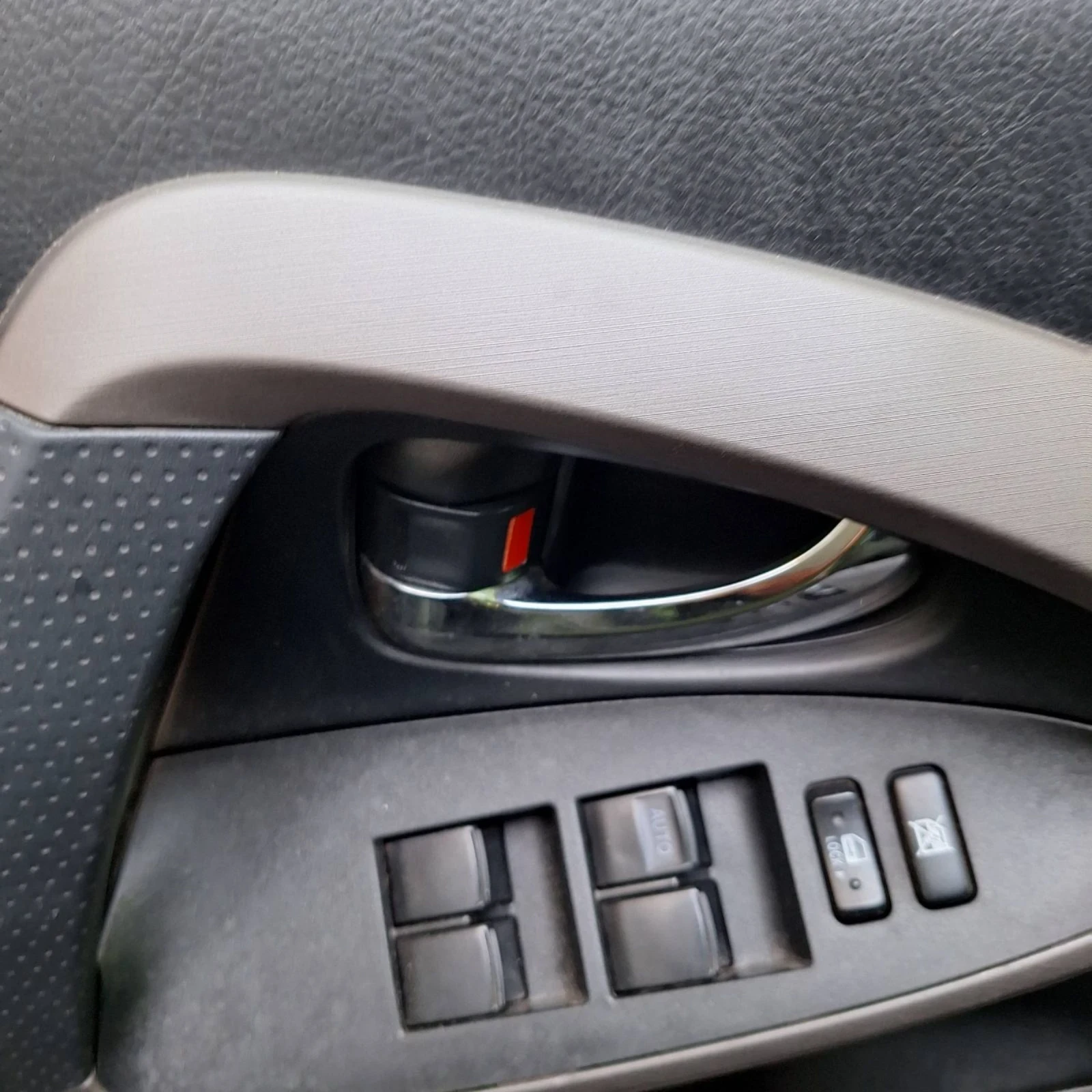 Toyota Rav4 2200, снимка 7 - Автомобили и джипове - 55325871