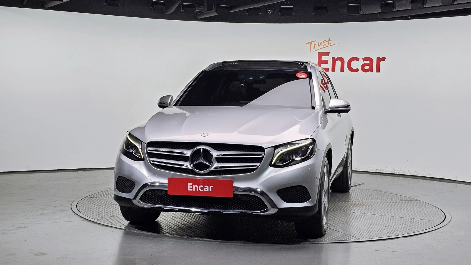 Mercedes-Benz GLC 220 4MATIC Premium | Панорама | HUD | Памет | Подгрев, снимка 3 - Автомобили и джипове - 55466434