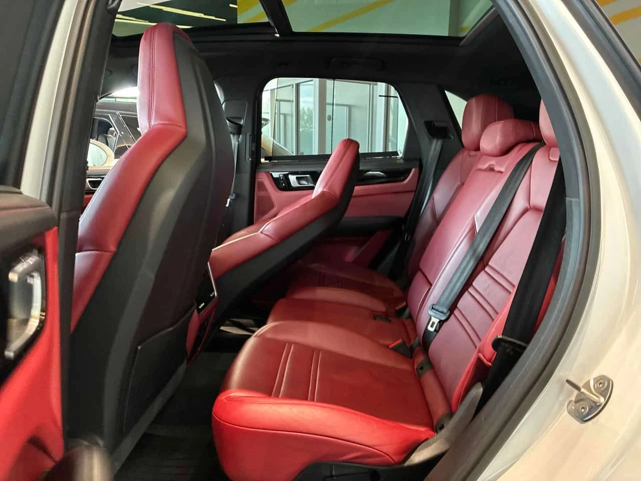 Porsche Cayenne S Distronic | Extended Leather  CARFAX, снимка 13 - Автомобили и джипове - 55700587