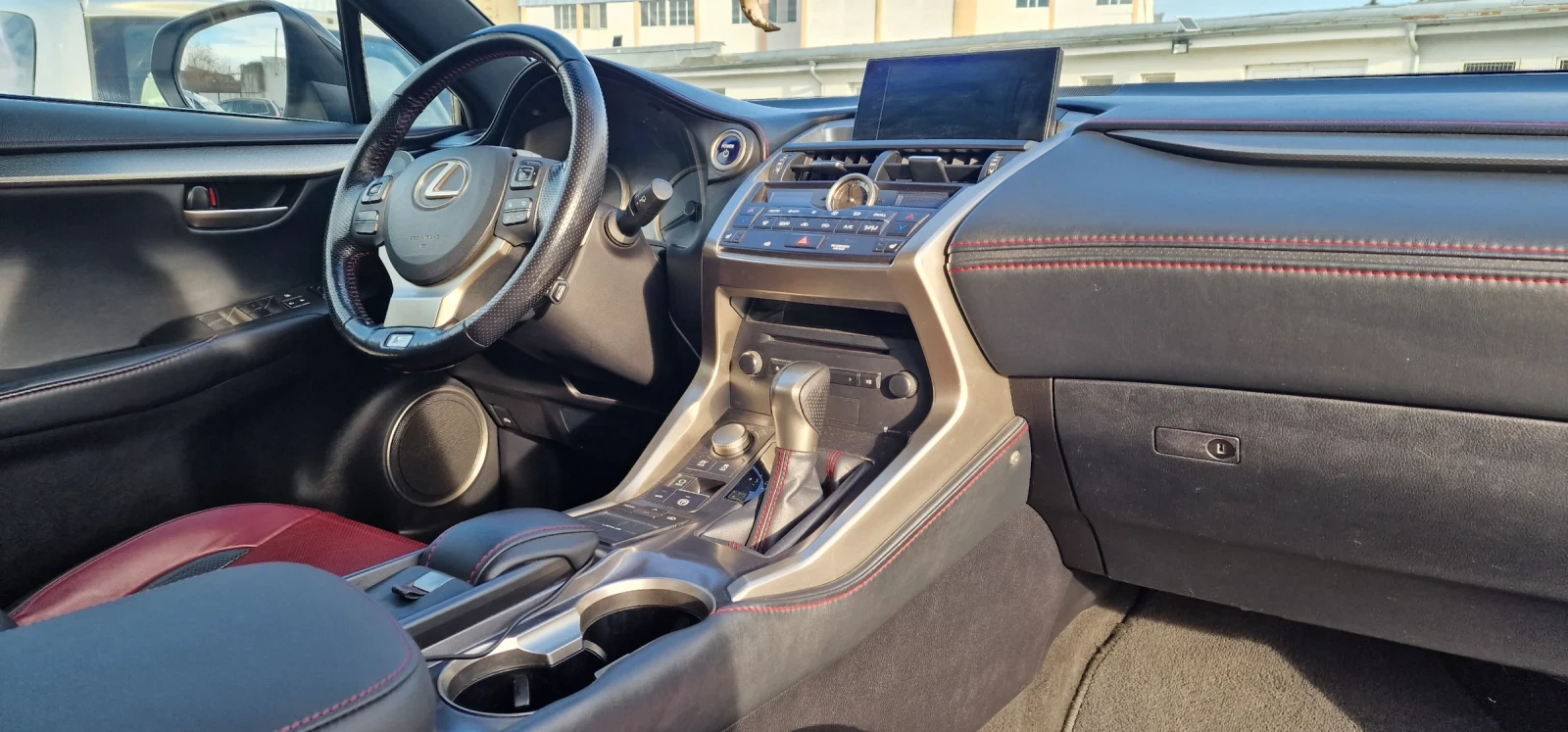 Lexus NX 300h, снимка 10 - Автомобили и джипове - 56232087