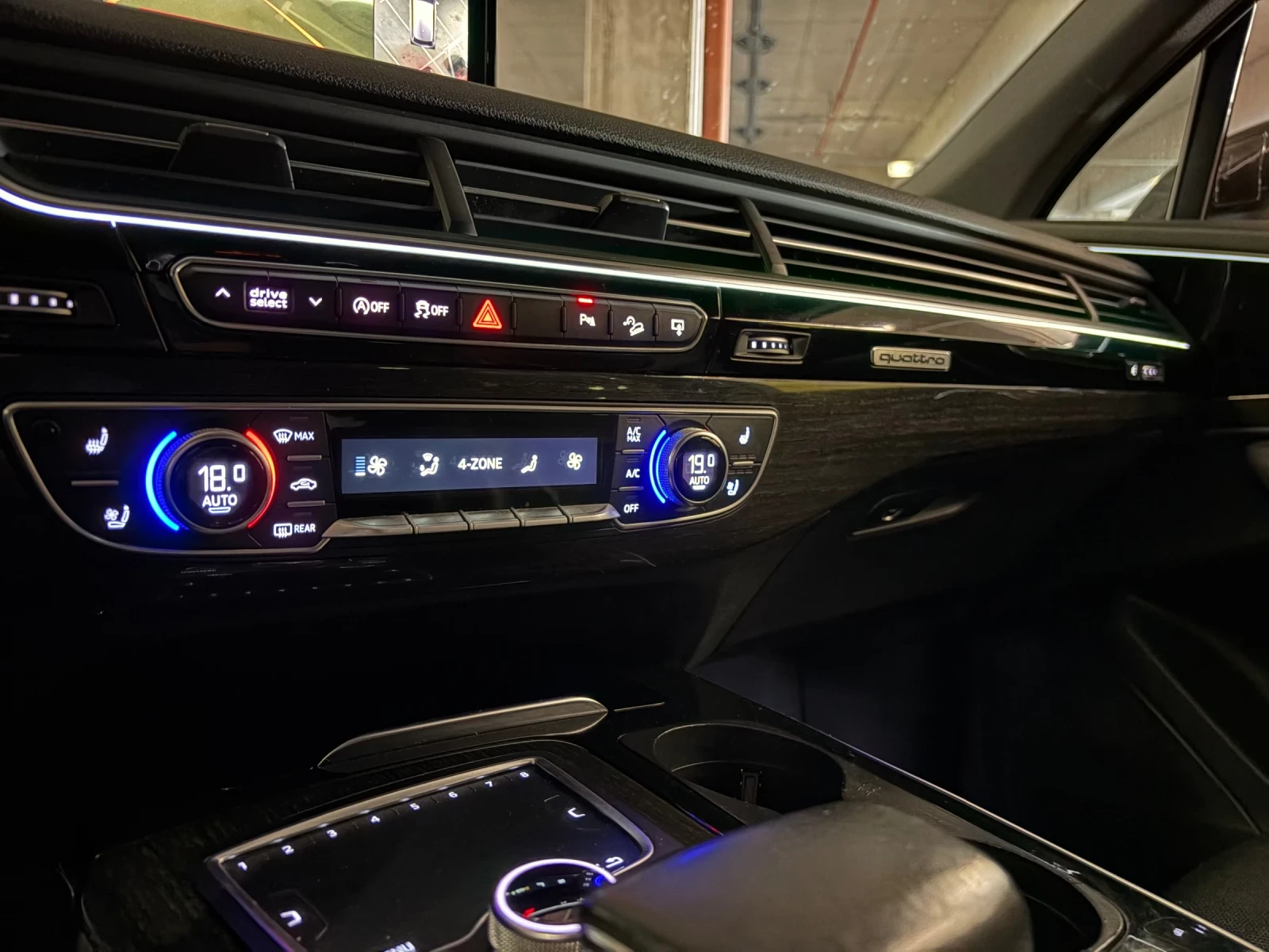 Audi Q7 3.0 TFSI Premium Plus, снимка 8 - Автомобили и джипове - 56390689