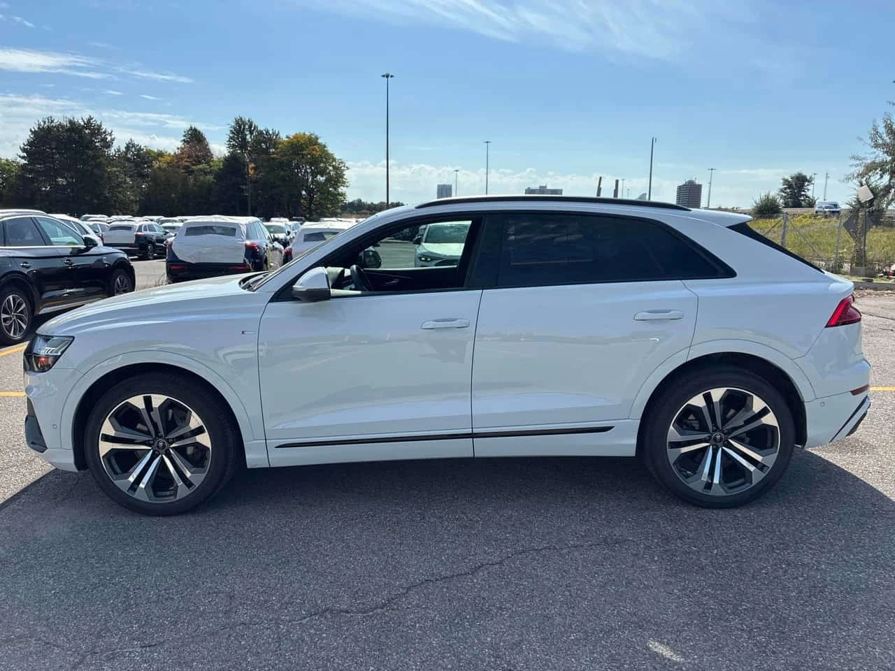 Audi Q8 Technik / Matrix / 360 / Distronic / B&O / Carfax  | Mobile.bg � ����������� 2