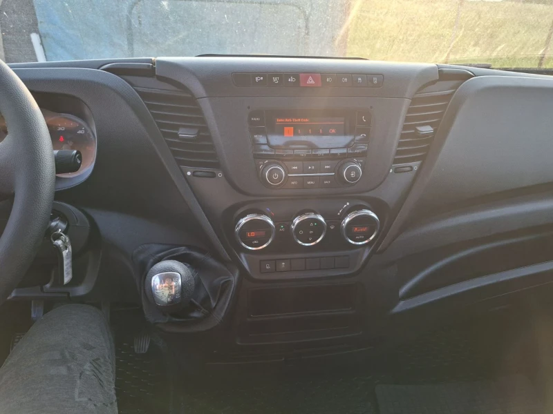 Iveco 35c18 Климатроник, снимка 11 - Бусове и автобуси - 50582687