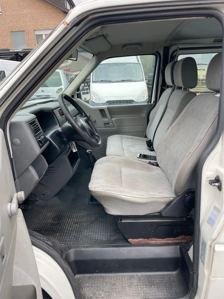 VW T4 Syncro 4x4 2.4 5 cilinder  с теглич - изображение 3