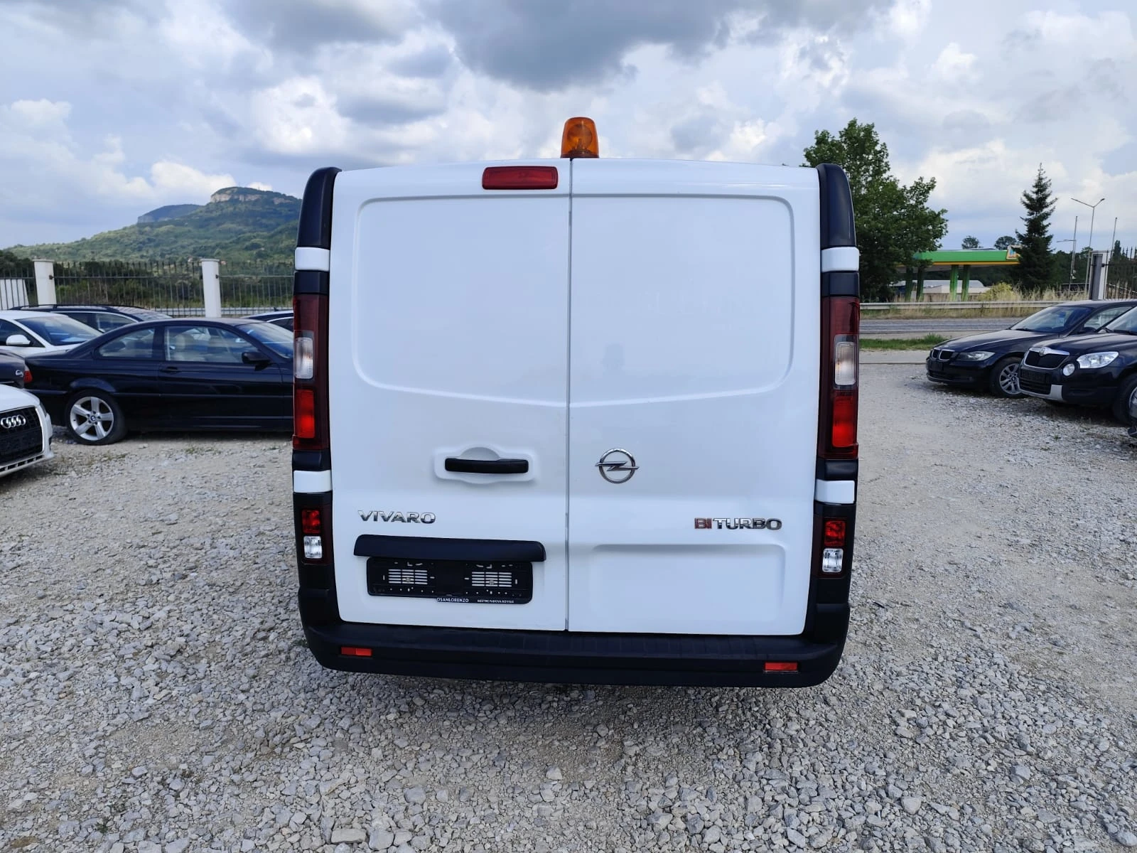 Opel Vivaro 1.6 дизел Италия.MAXI, снимка 8 - Бусове и автобуси - 55161236