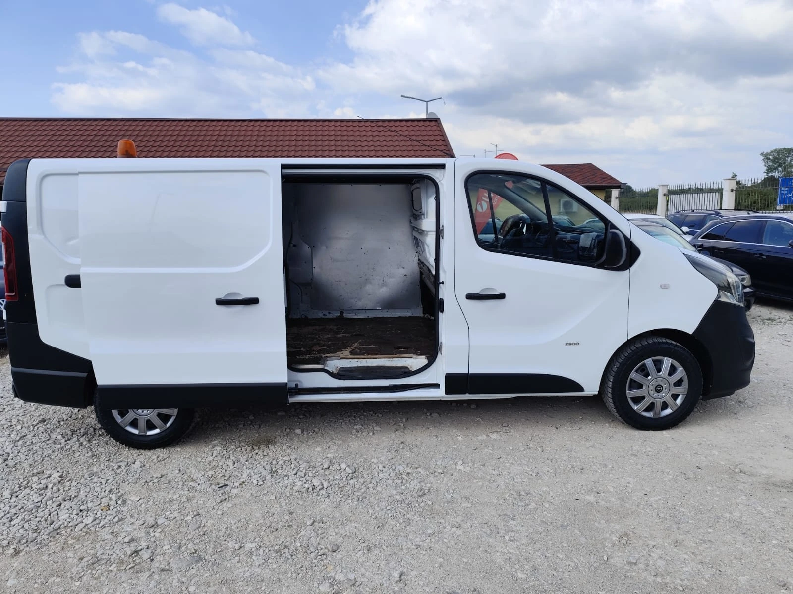 Opel Vivaro 1.6 дизел Италия.MAXI, снимка 5 - Бусове и автобуси - 55161236