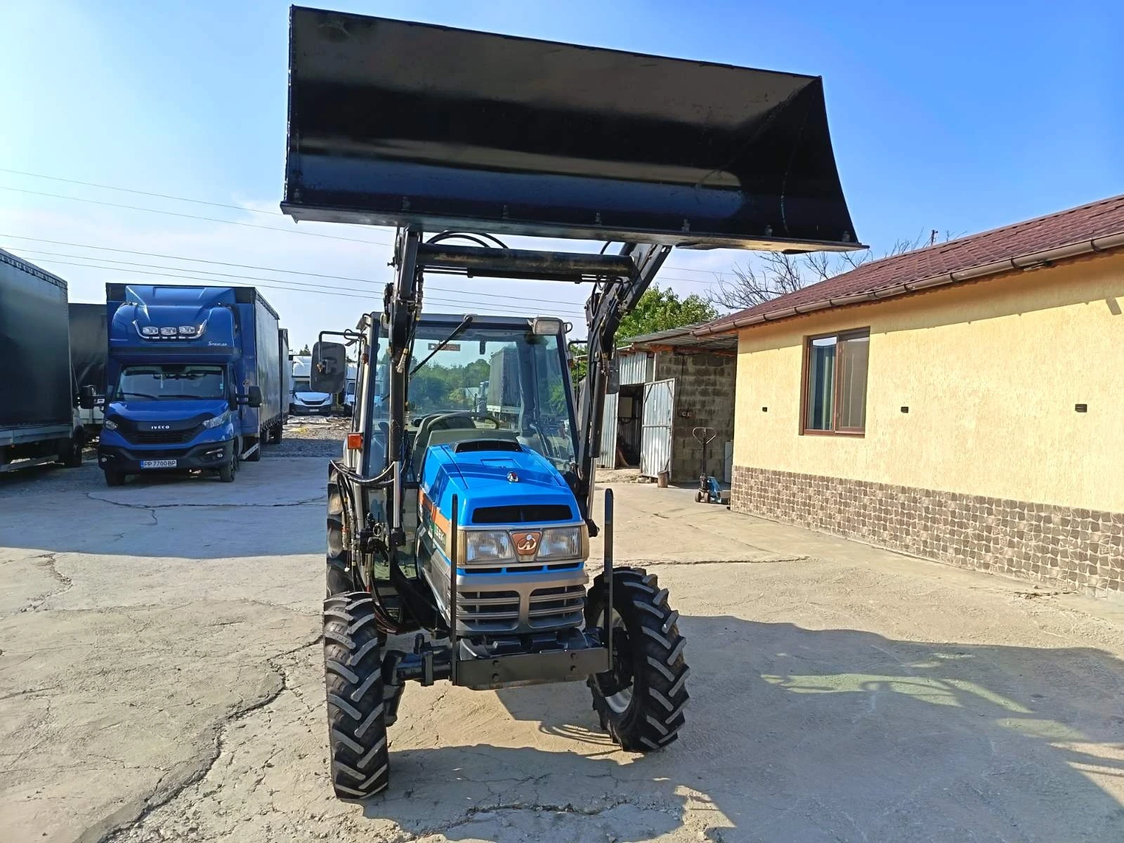 Трактор ISEKI Geas 333, снимка 6 - Селскостопанска техника - 55603141