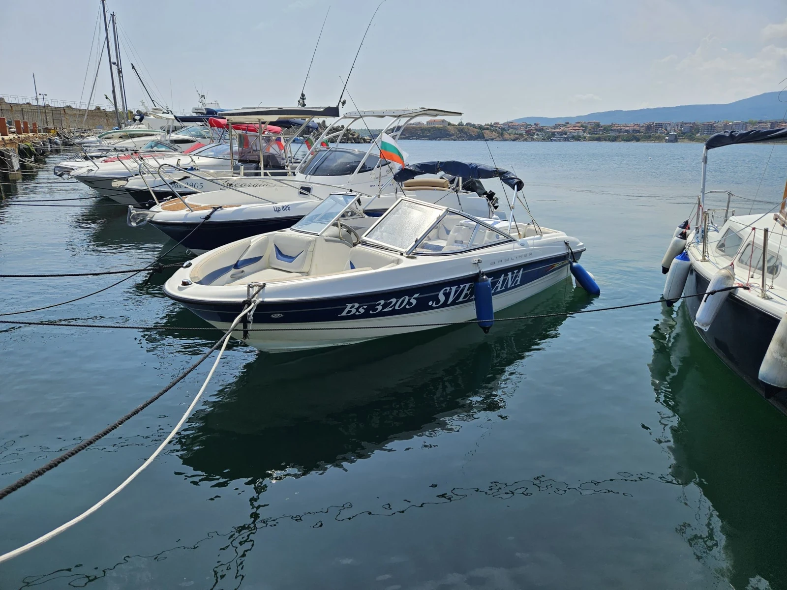 Моторна яхта Bayliner 185 - изображение 10