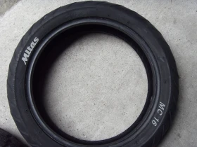 Гуми, снимка 3