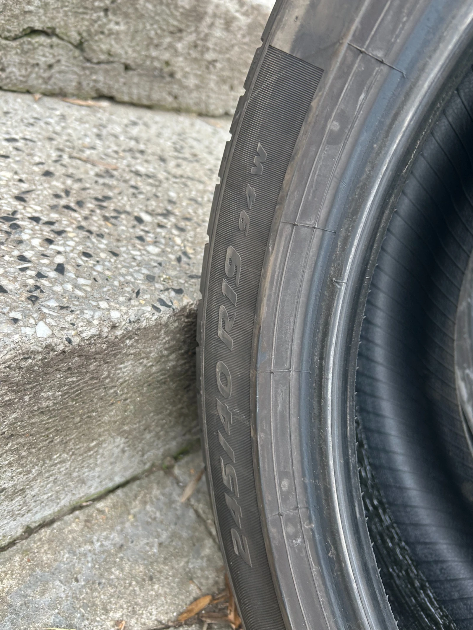 Гуми Летни 245/40R19, снимка 4 - Гуми и джанти - 54220271