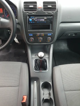 VW Golf Variant 1.9TDI-105k.s. - 2600 € / 5085.16 лв. - 24906119 14