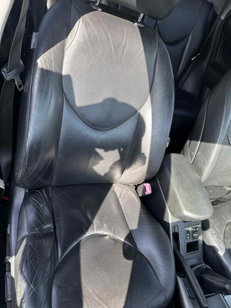 Toyota Rav4 2.2 150кс D-4D (дизел) 4x4, снимка 13 - Автомобили и джипове - 52557092