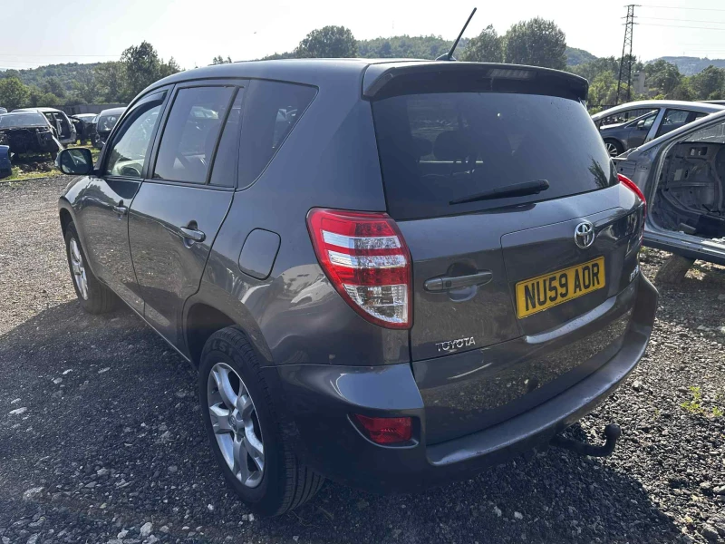 Toyota Rav4 2.2 150кс D-4D (дизел) 4x4, снимка 4 - Автомобили и джипове - 52557092