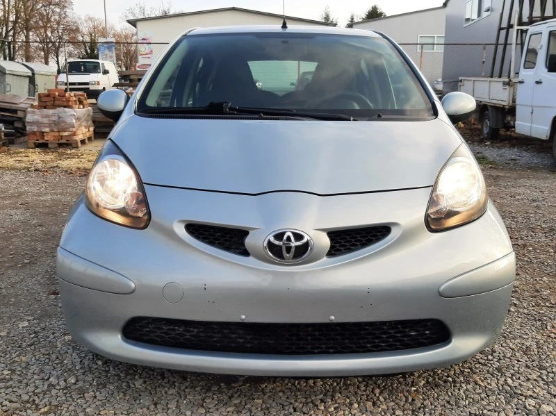 Toyota Aygo 1.4HDI КЛИМАТИК, снимка 2 - Автомобили и джипове - 43513651