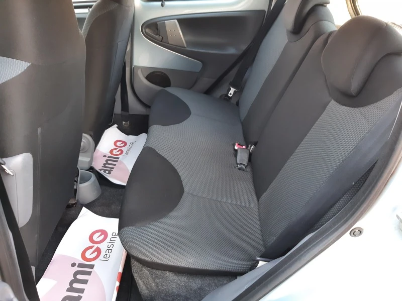 Toyota Aygo 1.4HDI КЛИМАТИК, снимка 9 - Автомобили и джипове - 43513651