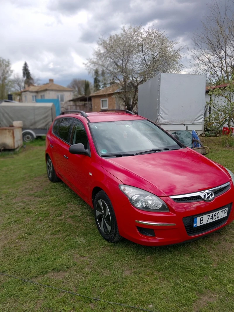 Hyundai I30 1.6 CRDI CW, снимка 2 - Автомобили и джипове - 48121531