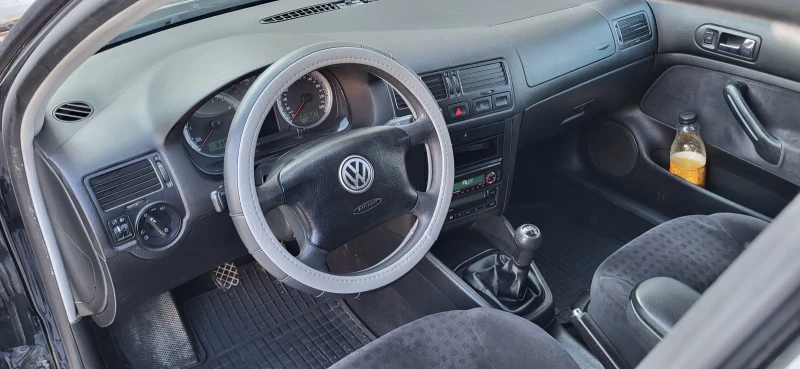 VW Golf 1.9 TDI 101кона , снимка 10 - Автомобили и джипове - 49428567