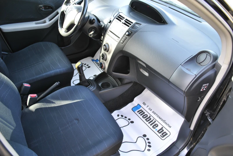 Toyota Yaris 1.4D-4D, снимка 9 - Автомобили и джипове - 49922650