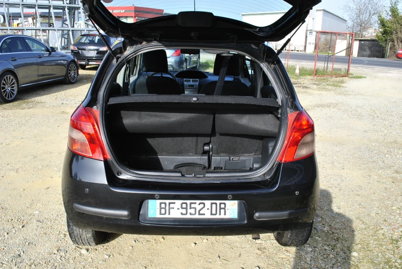 Toyota Yaris 1.4D-4D, снимка 7 - Автомобили и джипове - 49922650