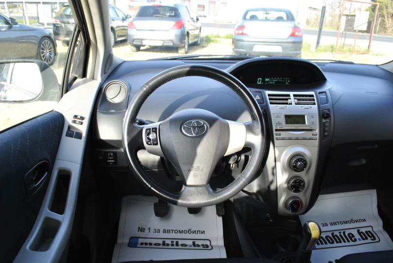 Toyota Yaris 1.4D-4D, снимка 10 - Автомобили и джипове - 49922650