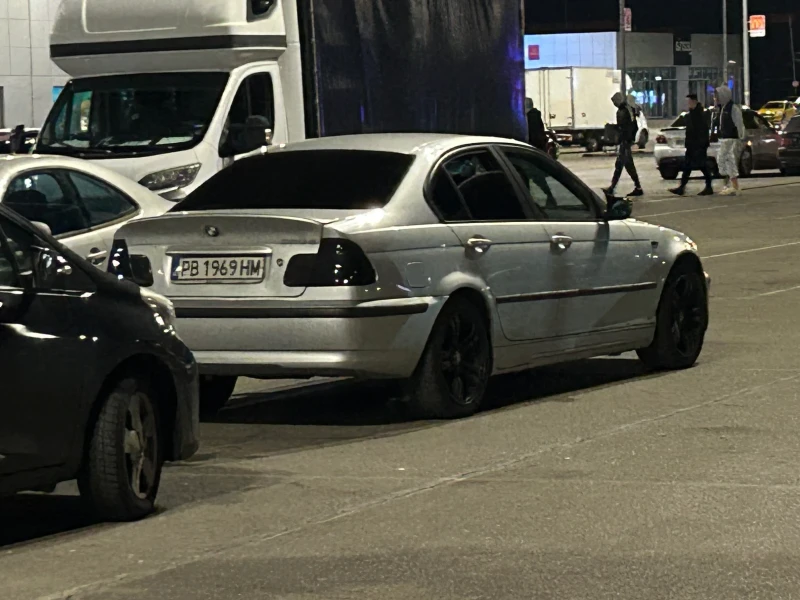 BMW 320 E46, снимка 12 - Автомобили и джипове - 52100456