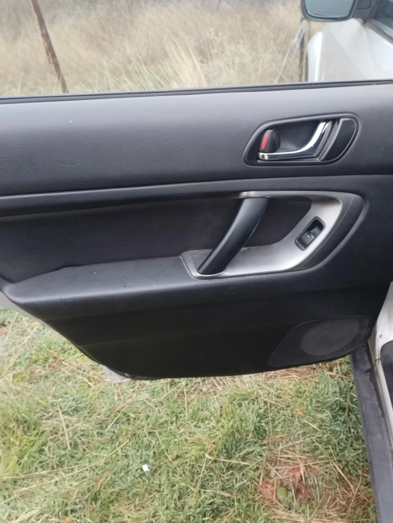 Subaru Outback, снимка 9 - Автомобили и джипове - 52518881