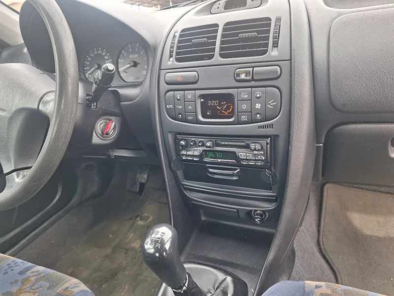 Mitsubishi Carisma, снимка 6 - Автомобили и джипове - 53358078