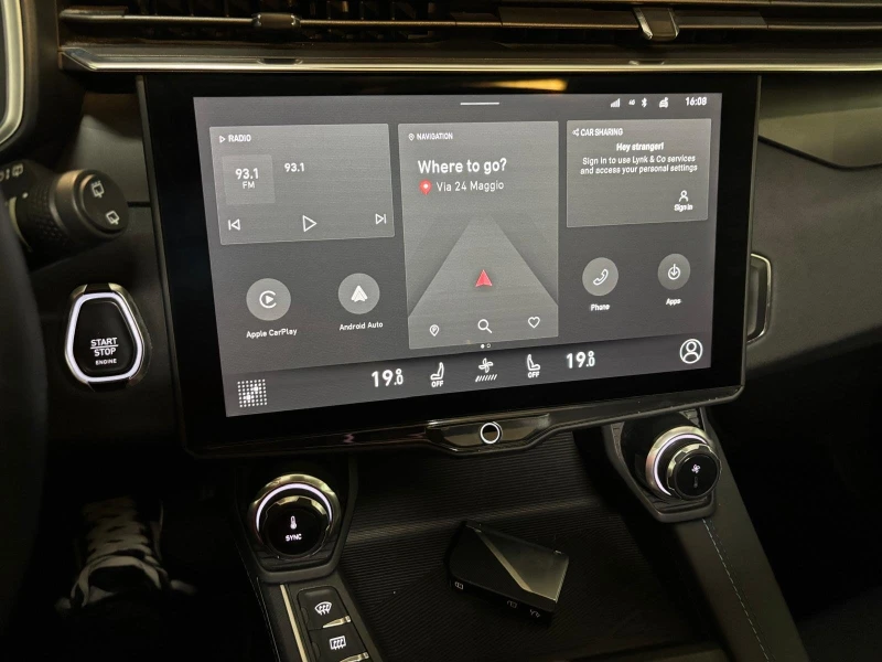 LynkCo 01 1.5 - Хибрид - Автоматични - 261 hp, снимка 12 - Автомобили и джипове - 53432394