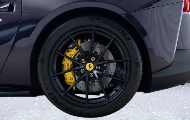 Ferrari 812 GTS = Brembo Carbon Ceramic Brakes =  | Mobile.bg   5