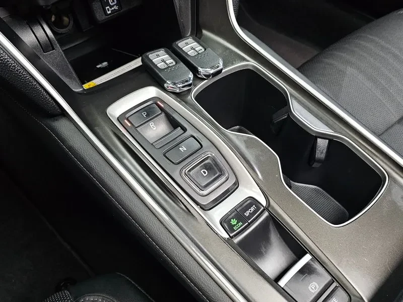 Honda Accord  2.0 Turbo Sports, снимка 9 - Автомобили и джипове - 55751834