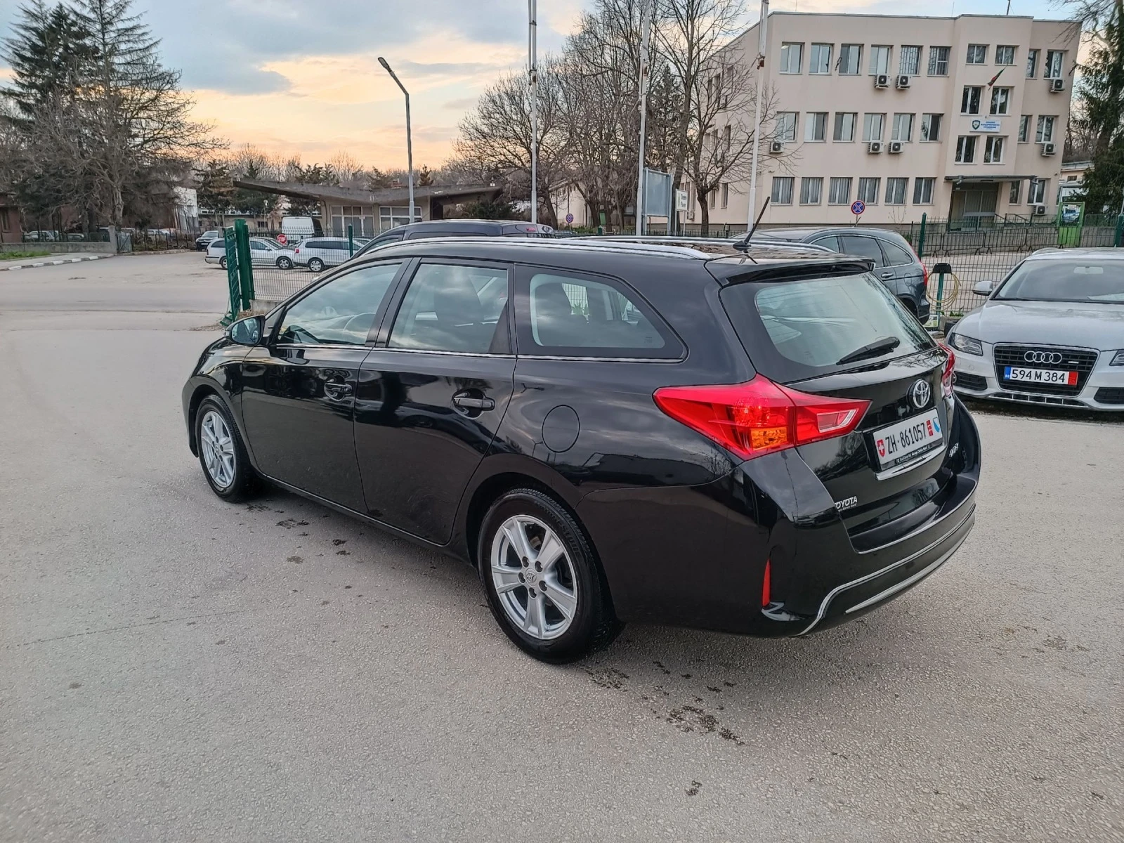 Toyota Auris 1.6i-132кс-ШВЕЙЦАРИЯ-РЪЧКА-6ск - изображение 6