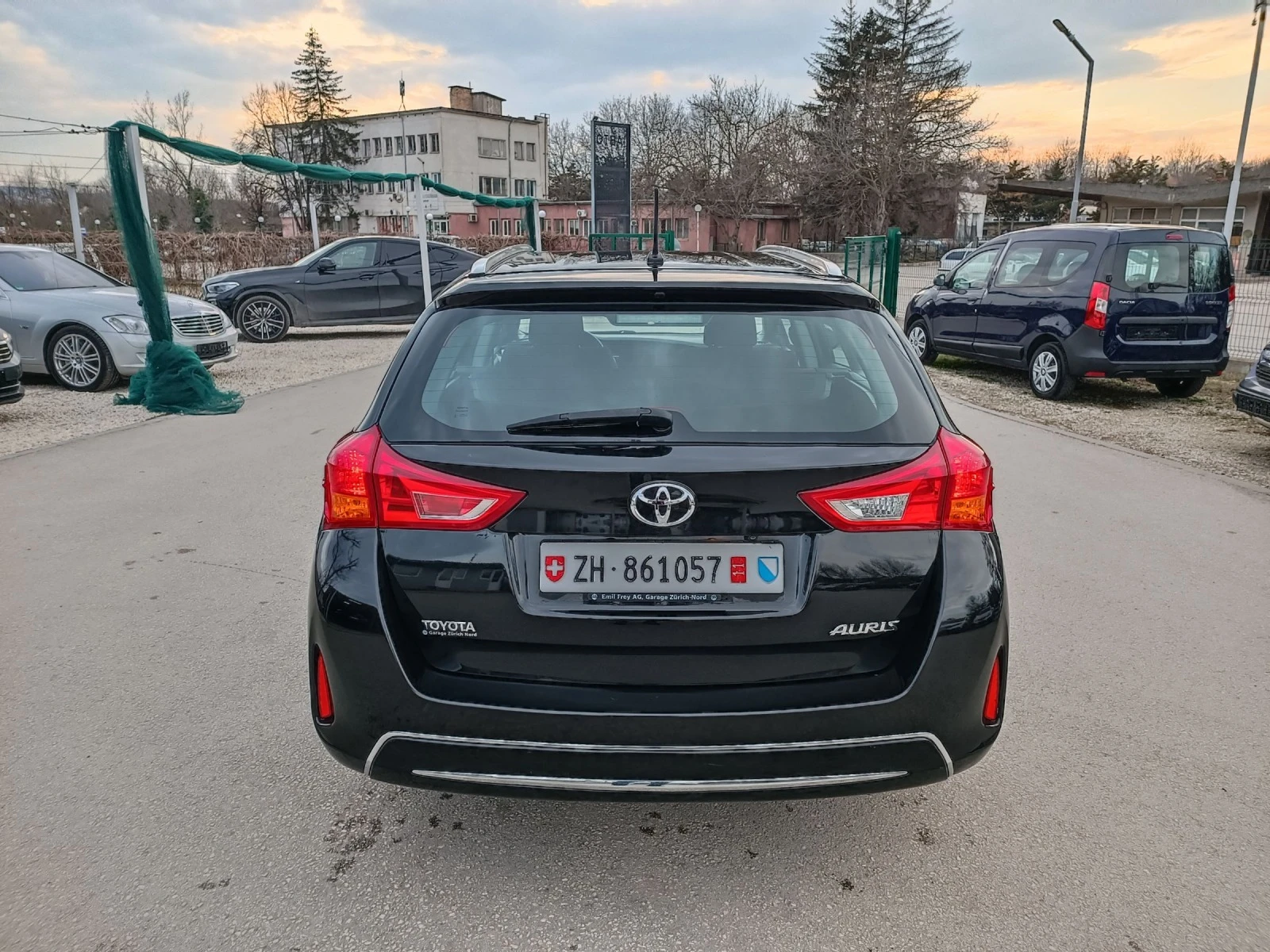 Toyota Auris 1.6i-132кс-ШВЕЙЦАРИЯ-РЪЧКА-6ск - изображение 4