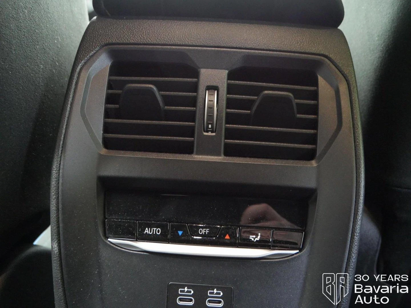 BMW i4 40 xDrive M Sport Paket  | Mobile.bg   14