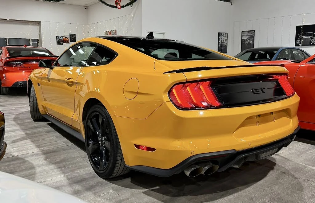 Ford Mustang GT* Premium* Convertible* АвтоКредит* (ЦЕНА ДО БГ) - изображение 3