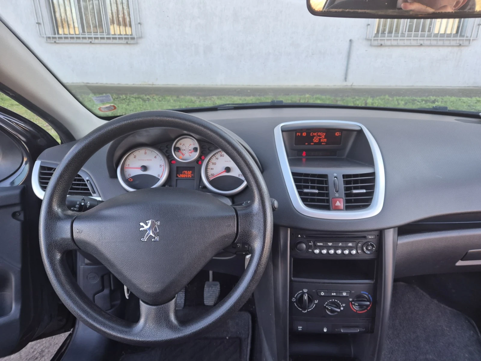 Peugeot 207 Хечбек - изображение 5